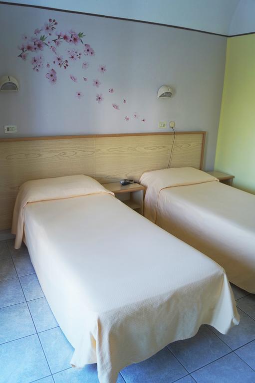 Hotel Stazione Novara Exterior photo